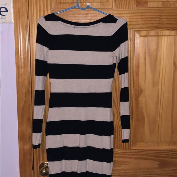 H & M dress - Picture 4 of 8